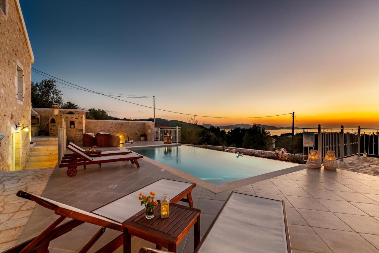 Fiscardo Luxury Stone Villa Alex ,With Sunset View! ฟิสคาร์โด ภายนอก รูปภาพ